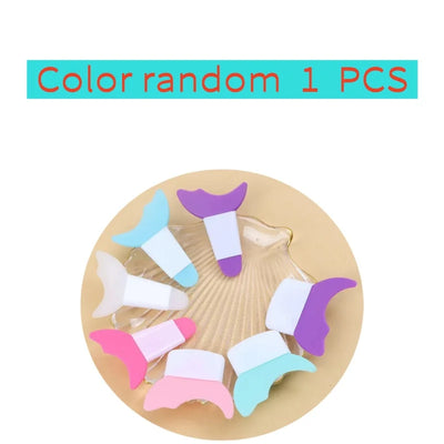 Multifunctional Crescent-Shaped Silicone Eye Makeup Baffle