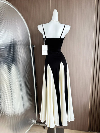 2025 Women Fashion Pleated Ruffle Hem Lace Dresses Sexy Bustier Backless Halter A-Line Dresses Sexy Lady Maxi Beach Party Gowns