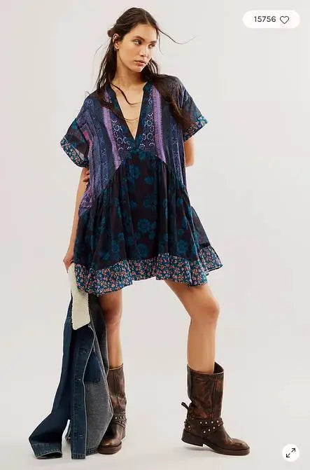 2025 Summer New Fashion Boho Women's Dress Retro Color Print V Neck Short Sleeve Pleated Floating Hem Loose Dress Beach Party