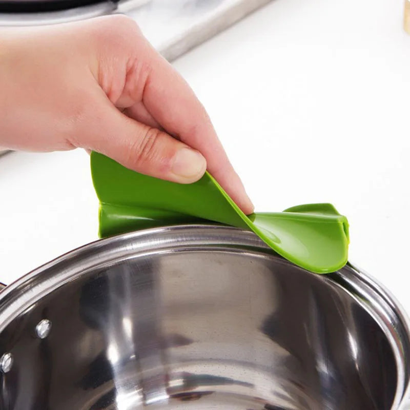 Anti-Spill Kitchen Funnel Spout